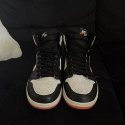 Air Jordan 1 Retro High Electro Orange