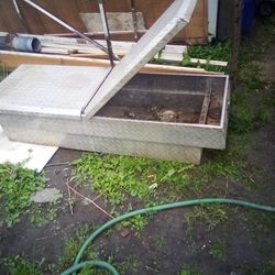 Diamond Plated Toolbox For 4-ft Bed