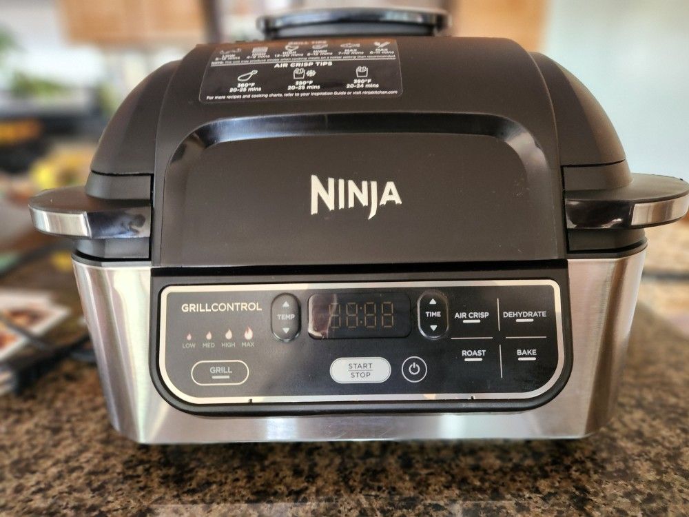 NINJA (AG400) FOODI INDOOR SMART GRILL [5-IN-1] AIR FRYER, ROAST