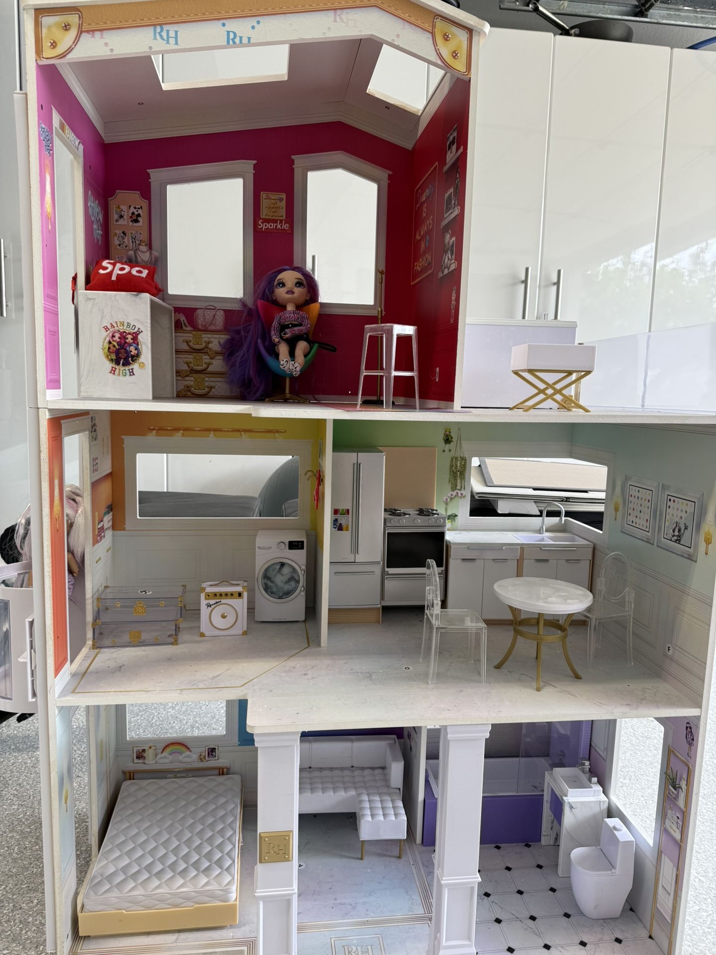 Rainbow High Dollhouse