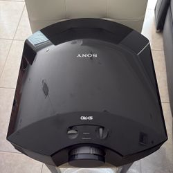 SONY VPL-HW45 Projector Tv    (LIKE NEW)