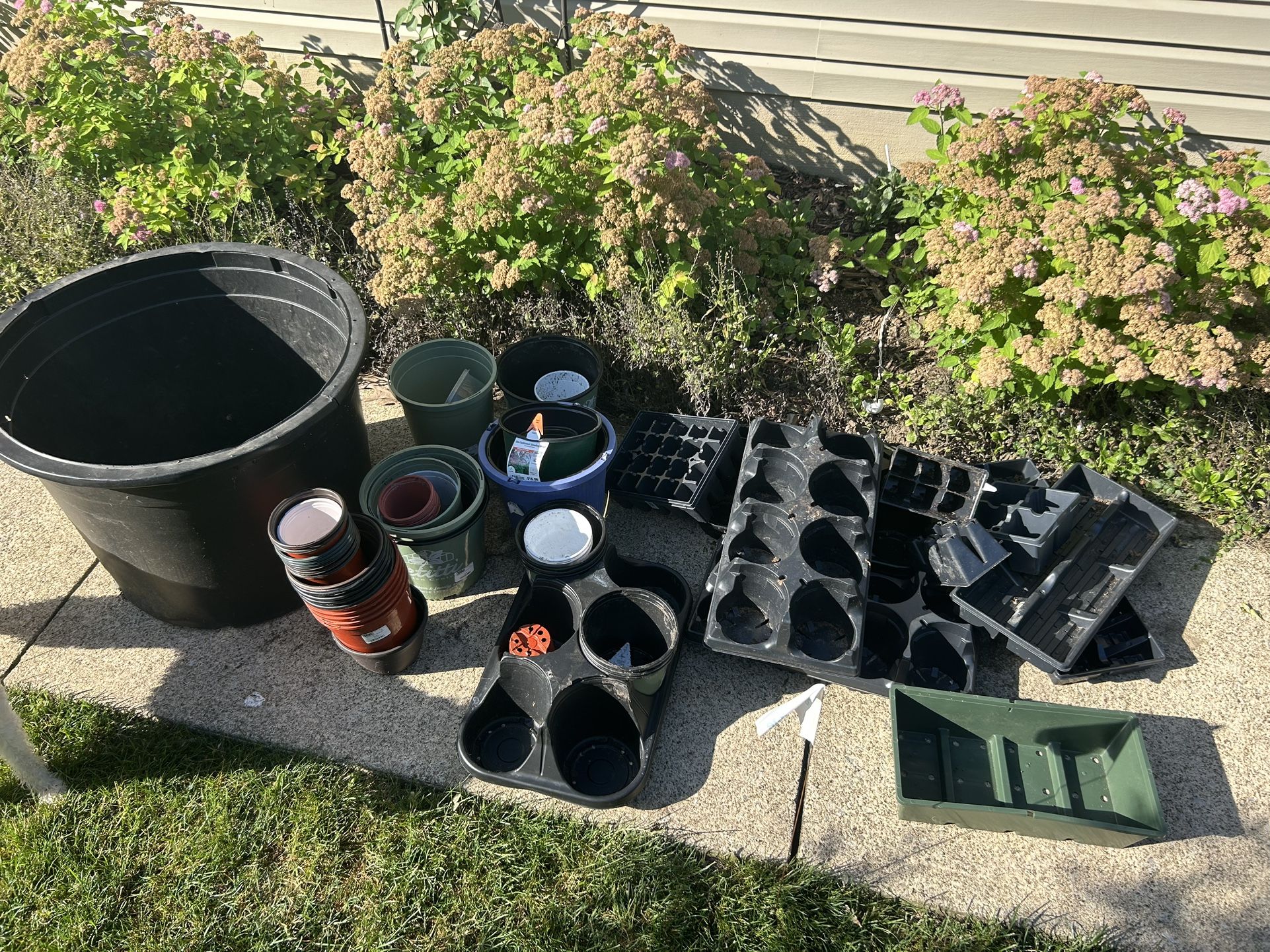 Planters , trays, Pots, planting materials