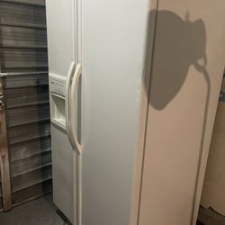 Refrigerator works great no icemaker no water we sell all the time 240 With Delivery 