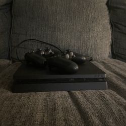 PS 4