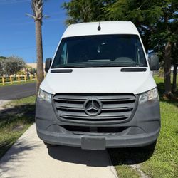 2022 Mercedes-Benz Sprinter 2500