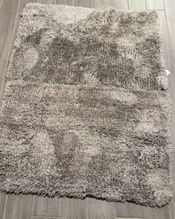Gently Used Gray Fur Rugs for Sell