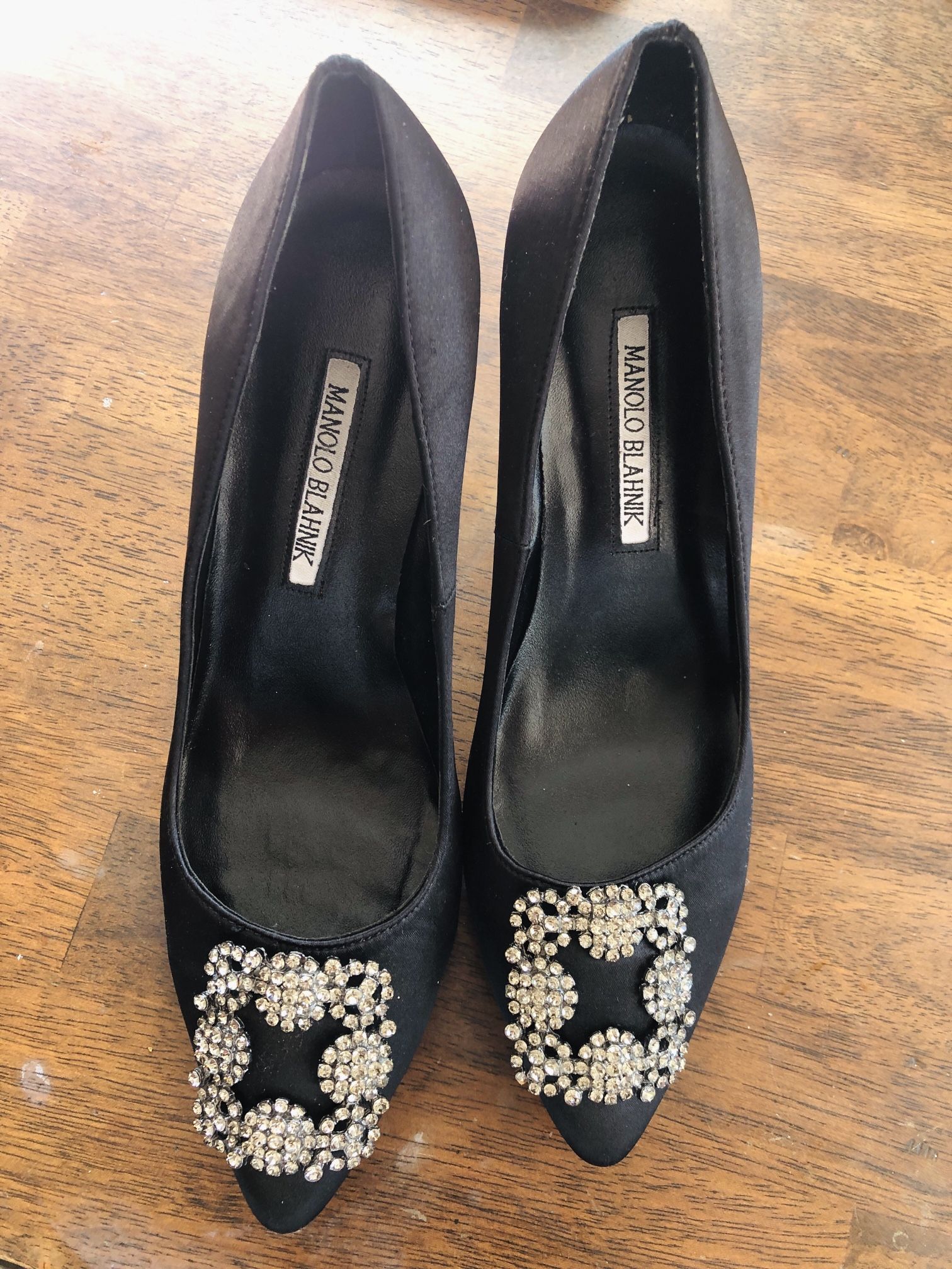 Satin Jeweled Heeled Pumps 