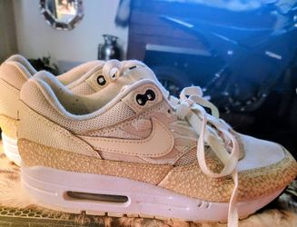 Nike Air Max 1 Ladies Tennis Shoes Sz 9