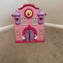 2003 Redbox Fairytale Swan Princess Castle dollhouse