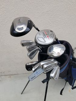 Titleist & TaylorMade Golf Club Set Right Handed. Golf Bag included