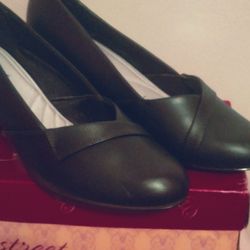 Easy Street Black Pump