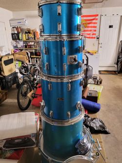 Vintage Pearl FIBERGLASS  drum kits