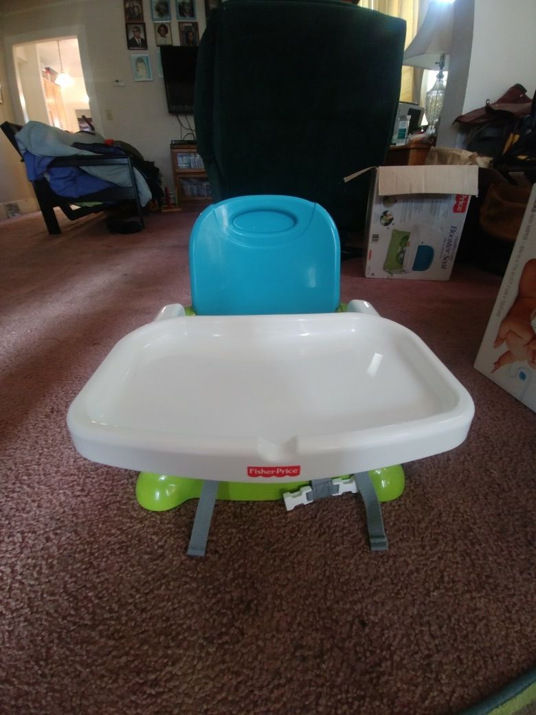 Foldable booster seat