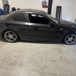 2010 BMW 128i 