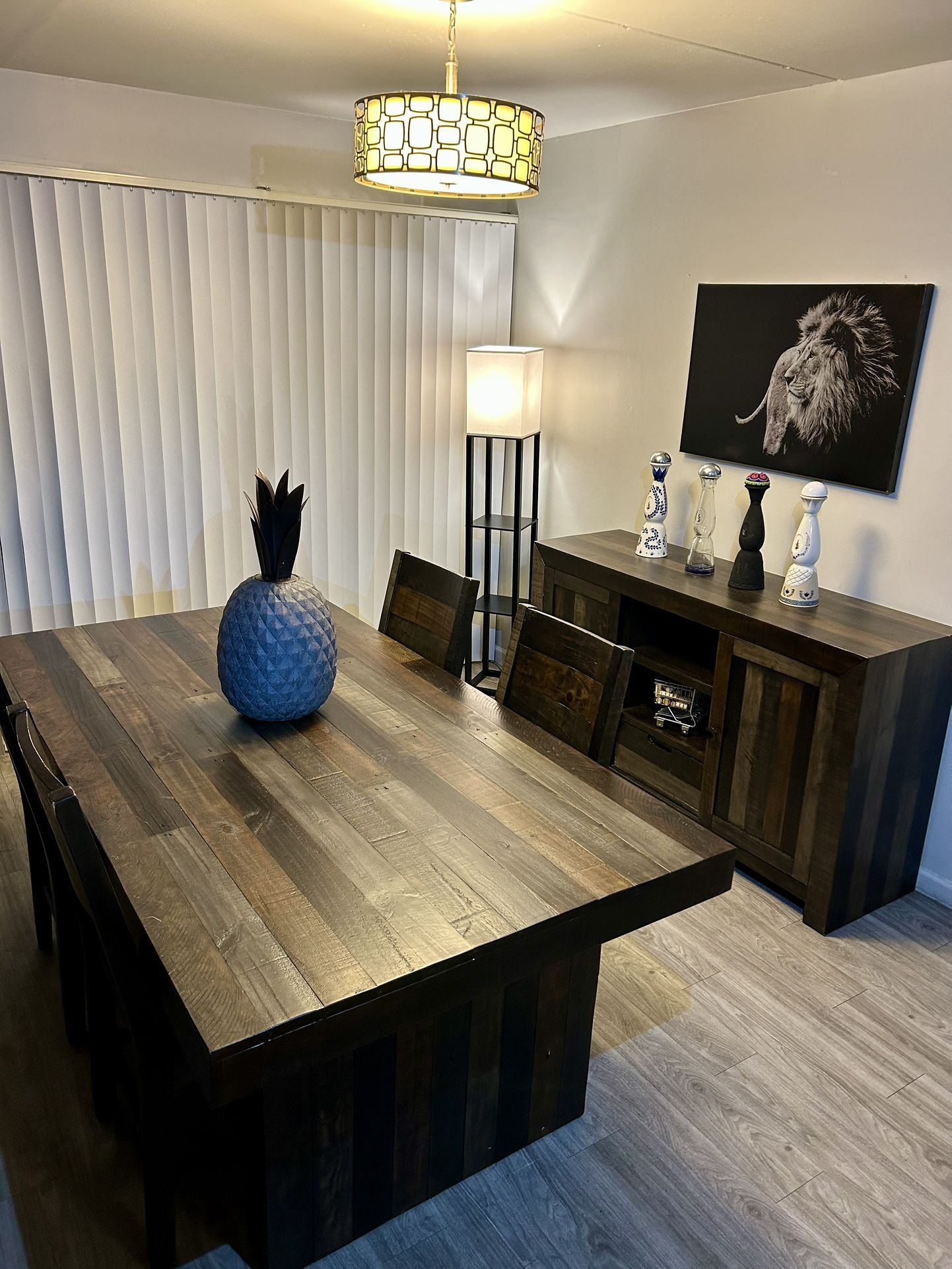 Vilo Dining Table & Buffet