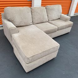 Wow! Like New Living Spaces Sectional Sofa! Free Delivery 