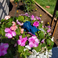 3D Printed Cat Phone Holder