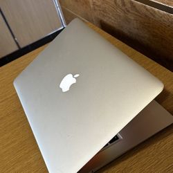 Apple MacBook Air 13” Core i5 processor 4GB RAM 256GB SSD STORAGE DRIVE $175 