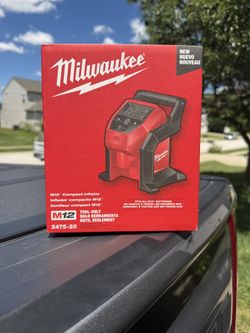 Milwaukee M12 Inflator