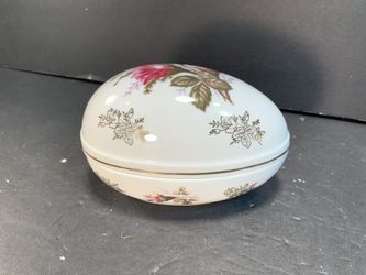 LEFTON Vintage Handpainted Roses Porcelain Egg Trinket Box (Length: 10-3/4”)