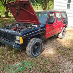 2000 Cherokee 4x4 Parts Only