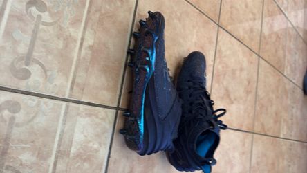 Football cleats