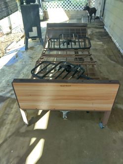 Motorized bedframe