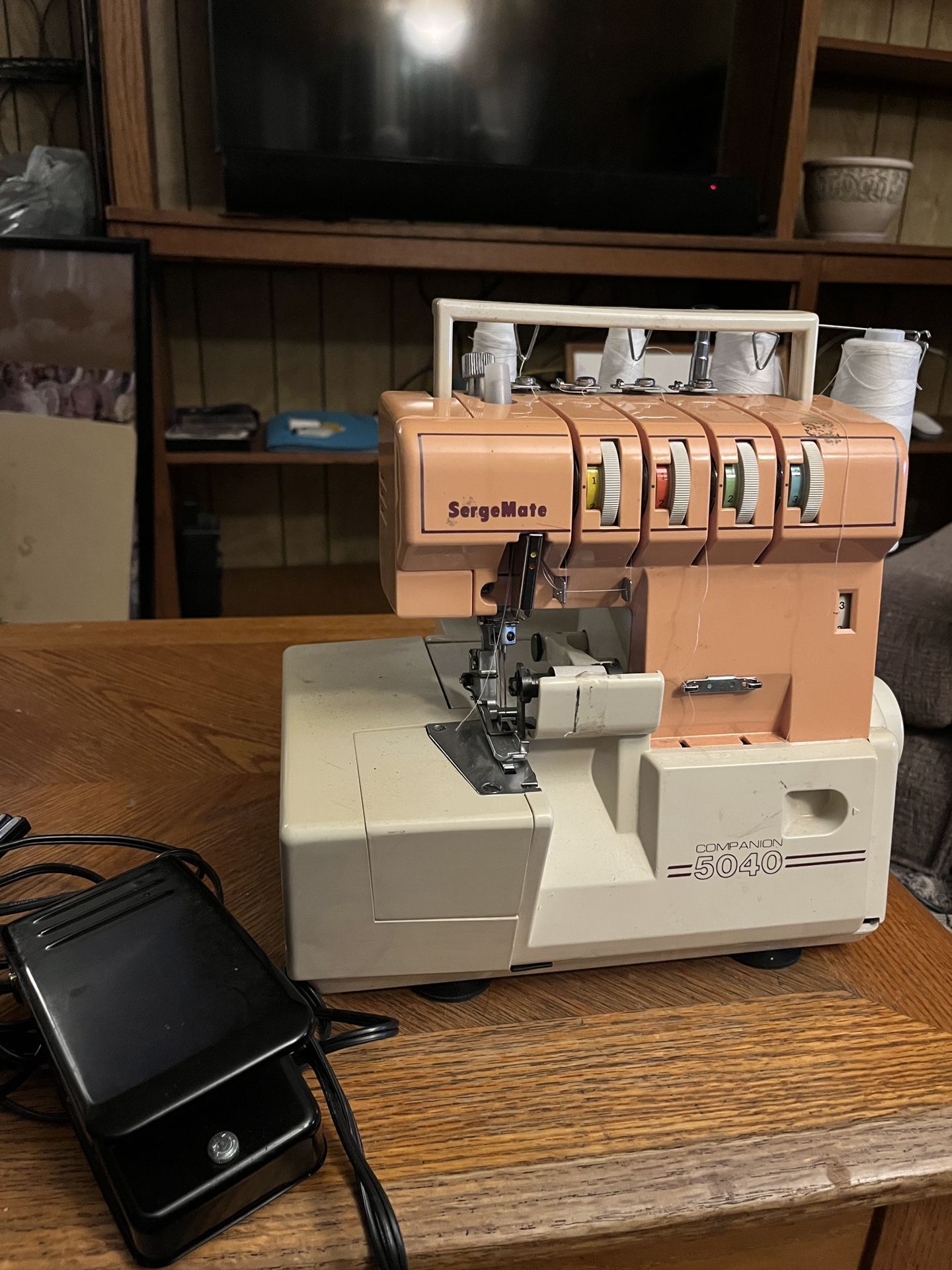 SergeMate Companion 5040 Serger