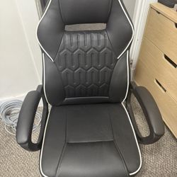 Insignia Gaming Chair