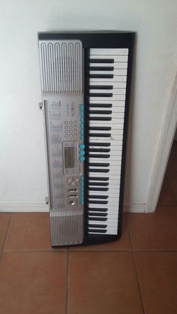 Battery powered casio keyboard