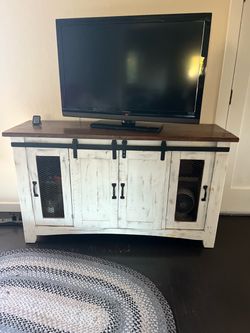 Cabinet for tv