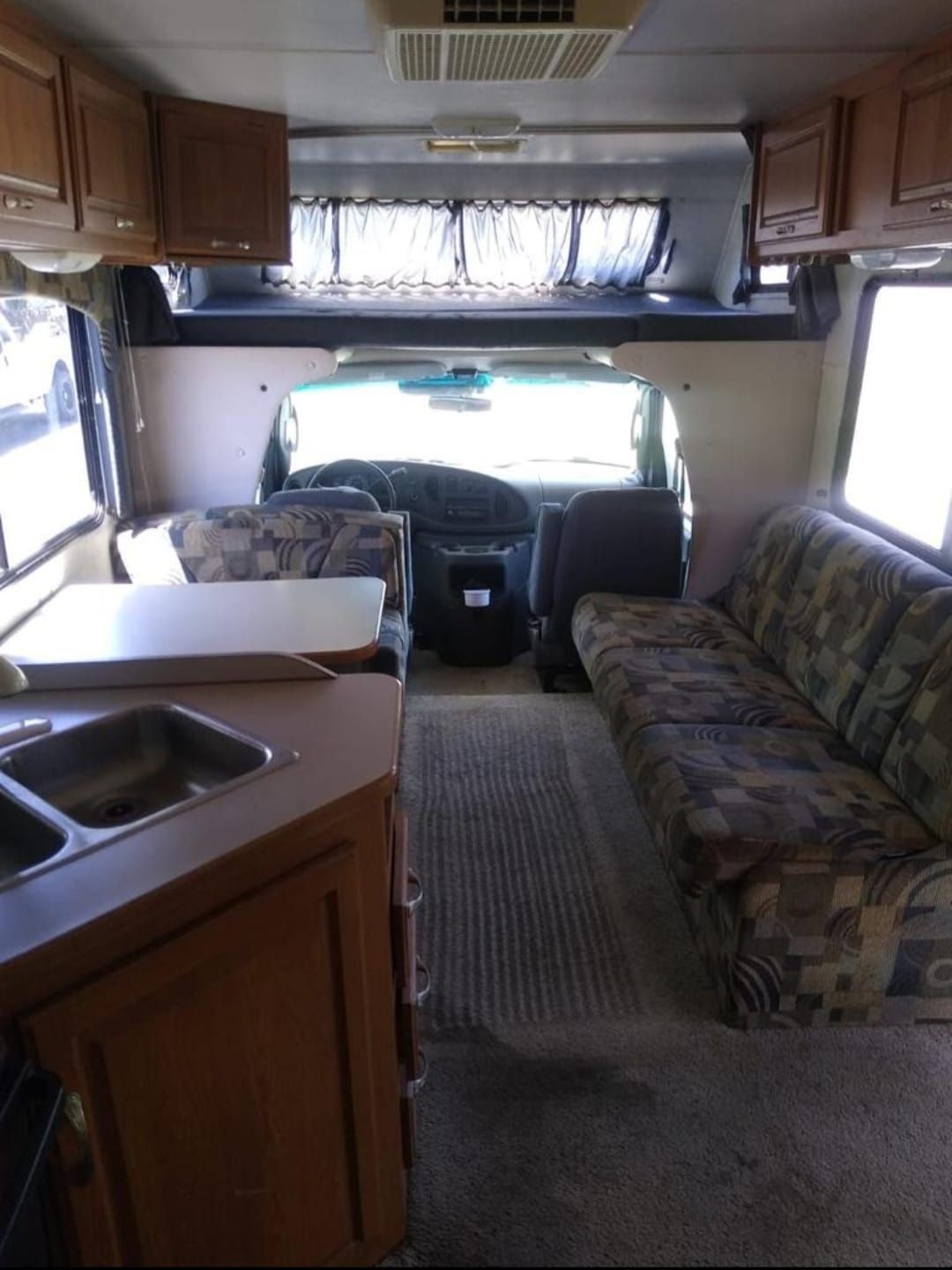 2003 Ford e450 Four winds five thousand for Sale in Lancaster, CA OfferUp