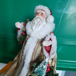 Antique Heritage Holiday Collection Porcelain SANTA Head Tree Top