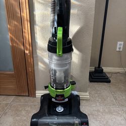 Bissell Bagless PowerForce Helix Turbo Rewind
