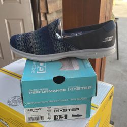 Skechers