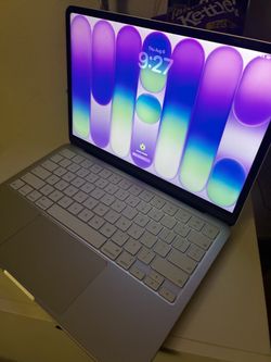 Apple MacBook