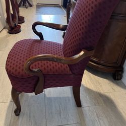 Set of 2 Elegant Upholstered Armchairs