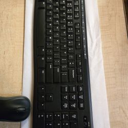 Logitech Wireless Keyboard and Mousr