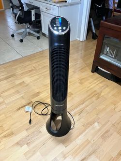 Honeywell Quietset 8 speed oscillating tower fan READ DESCRIPTION