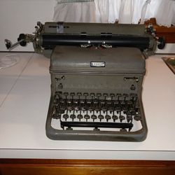 Royal Typewriter Vintage About 1940