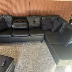 98’’ L Shape Black Leather Sectional 