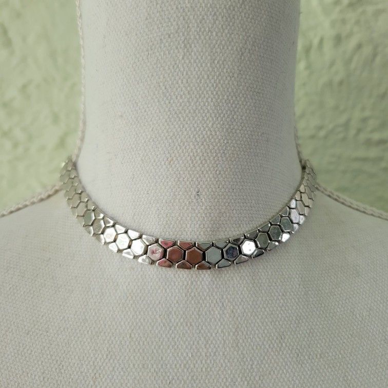 Vintage Crown Trifari Necklace Choker Honeycomb Chain Silver Tone 14.5"