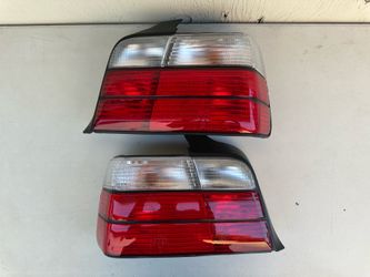 92-99 BMW E36 Sedan Red / Clear Tail Lights