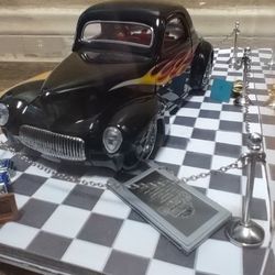 Classic Custom Car Display In Case $65 Pick Up Only
