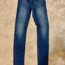 Woman’s Levi Demi Curve Jeans Size 3