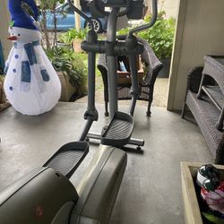 Life fitness X9i / good condition $160. Or best offer