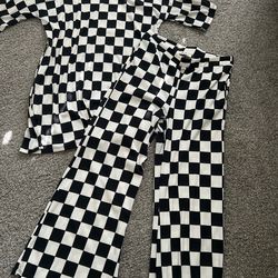 Womens 2 piece checkered outfit