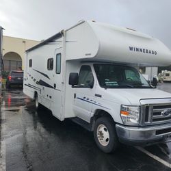 2019 Winnebago Winnebago Outlook 27D