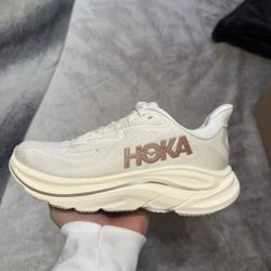 Woman’s Clifton 10’s Brand New 