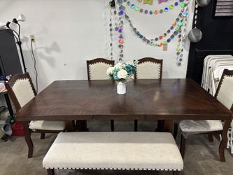 Dinning table